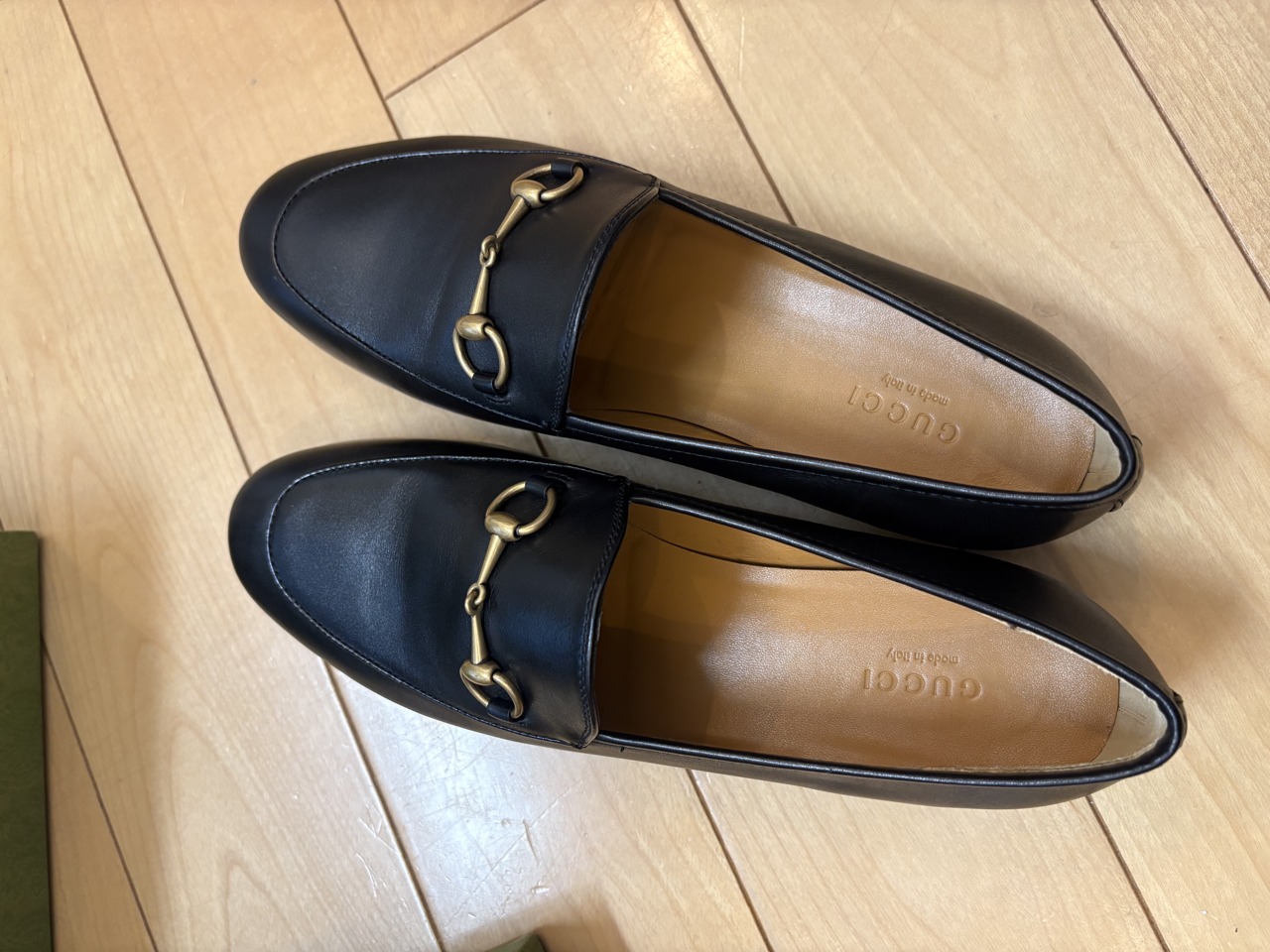 GUCCI ジョルダーン ホースビットローファー(ブラック)