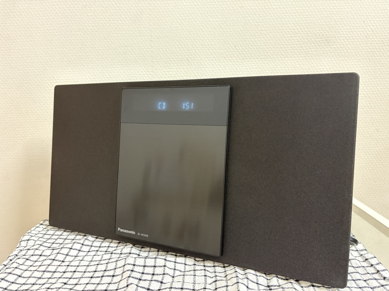 設置したSC-HC420でCDを再生しているところ