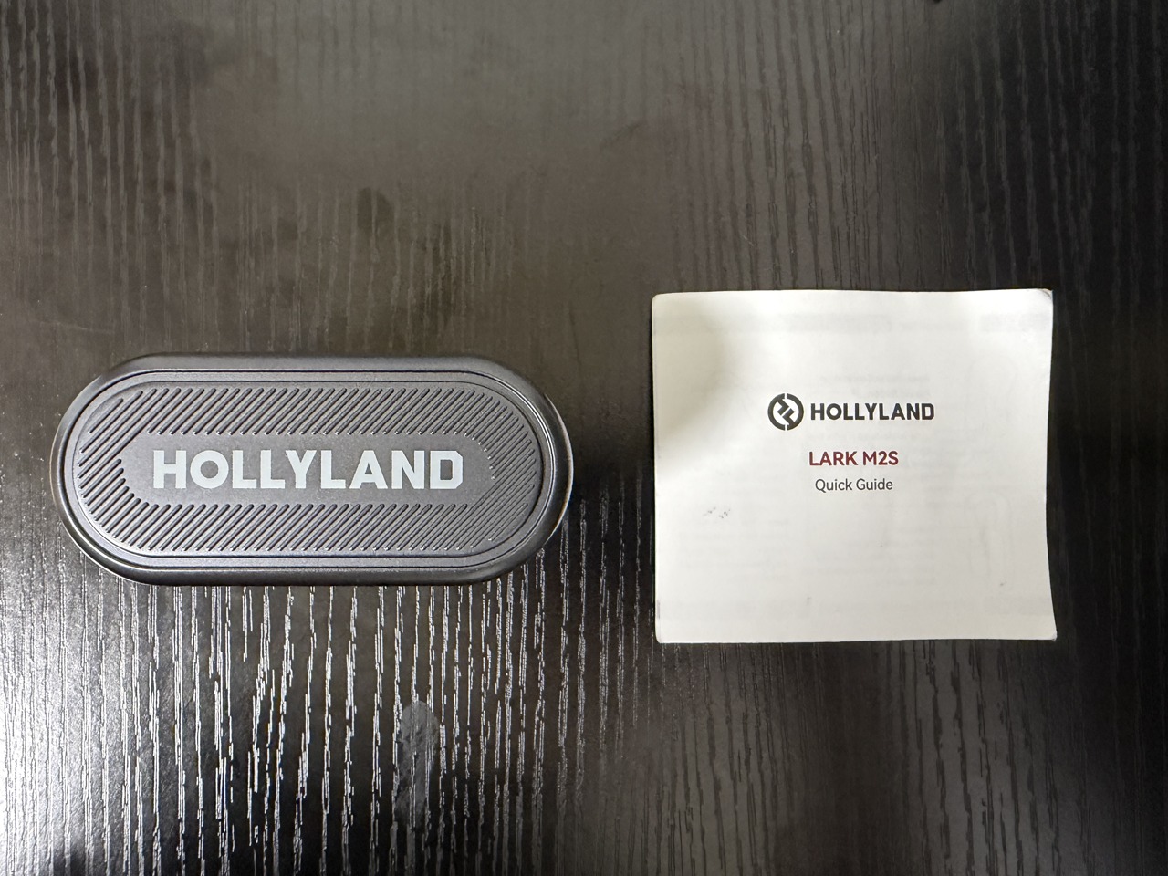 Hollyland LARK M2Sの充電ケースとクイックガイド